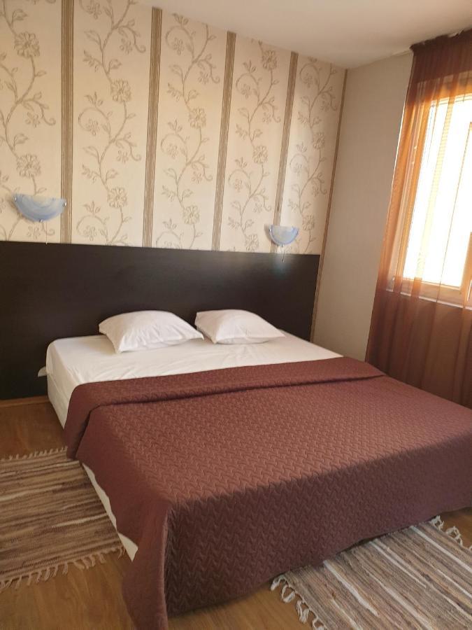 Guest House Taligarov Pomorie Exteriör bild