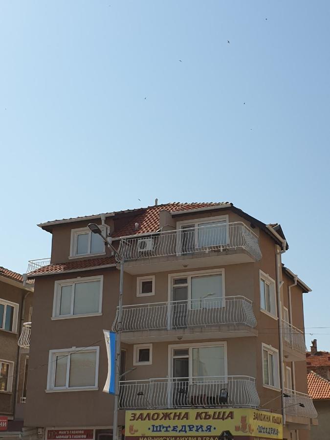 Guest House Taligarov Pomorie Exteriör bild