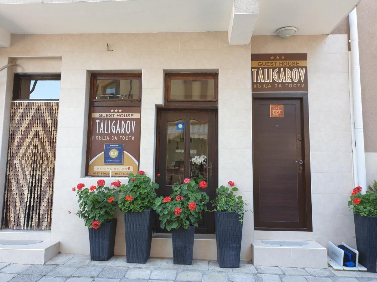 Guest House Taligarov Pomorie Exteriör bild