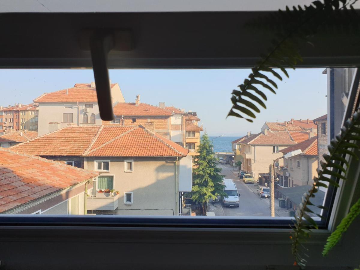 Guest House Taligarov Pomorie Exteriör bild