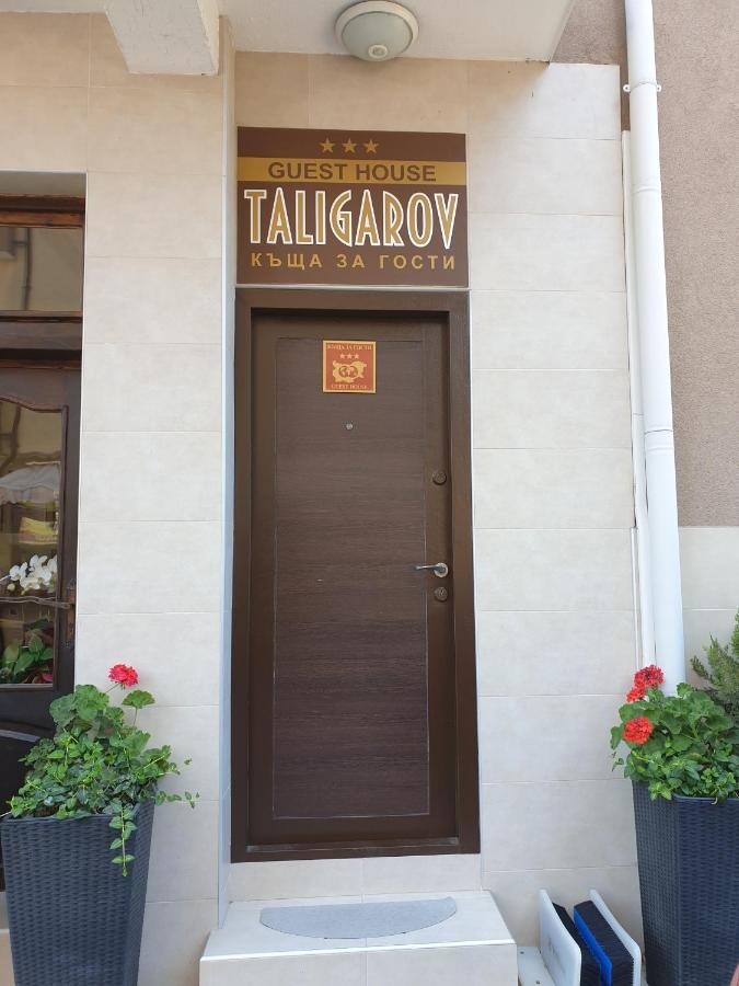 Guest House Taligarov Pomorie Exteriör bild
