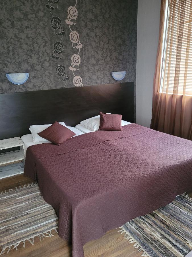 Guest House Taligarov Pomorie Exteriör bild