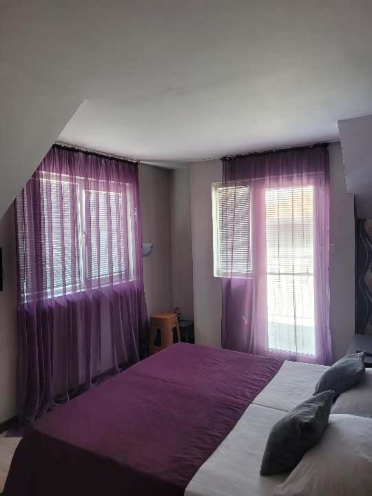 Guest House Taligarov Pomorie Exteriör bild