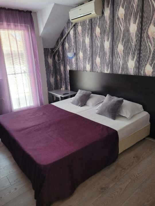 Guest House Taligarov Pomorie Exteriör bild
