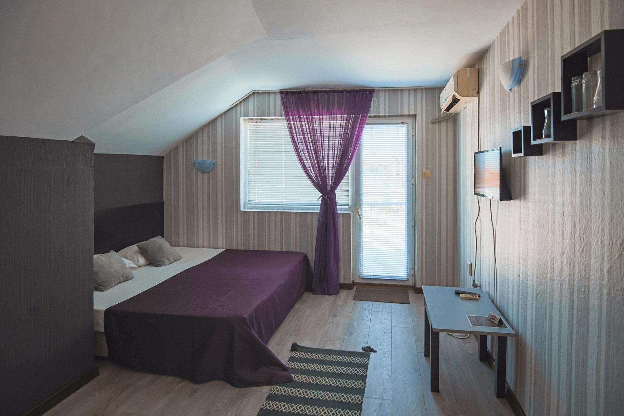 Guest House Taligarov Pomorie Exteriör bild